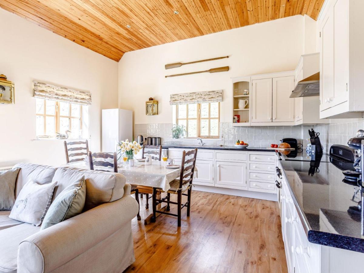 2 Bed In Dorchester 75243 Frampton  Extérieur photo